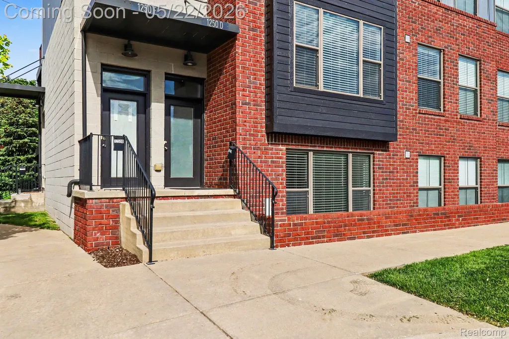 1250 Diamond Court Royal Oak City MI 48067