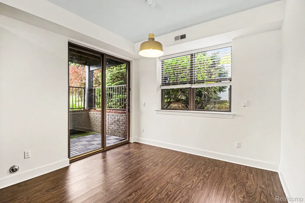 1250 Diamond Court Royal Oak City MI 48067