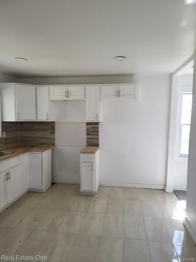 18603 Mackay Street Detroit City MI 48234