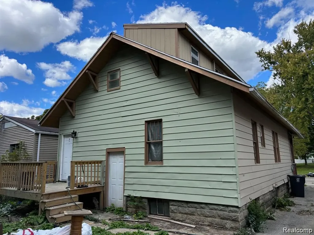 1624 Wisconsin Avenue Flint City MI 48506