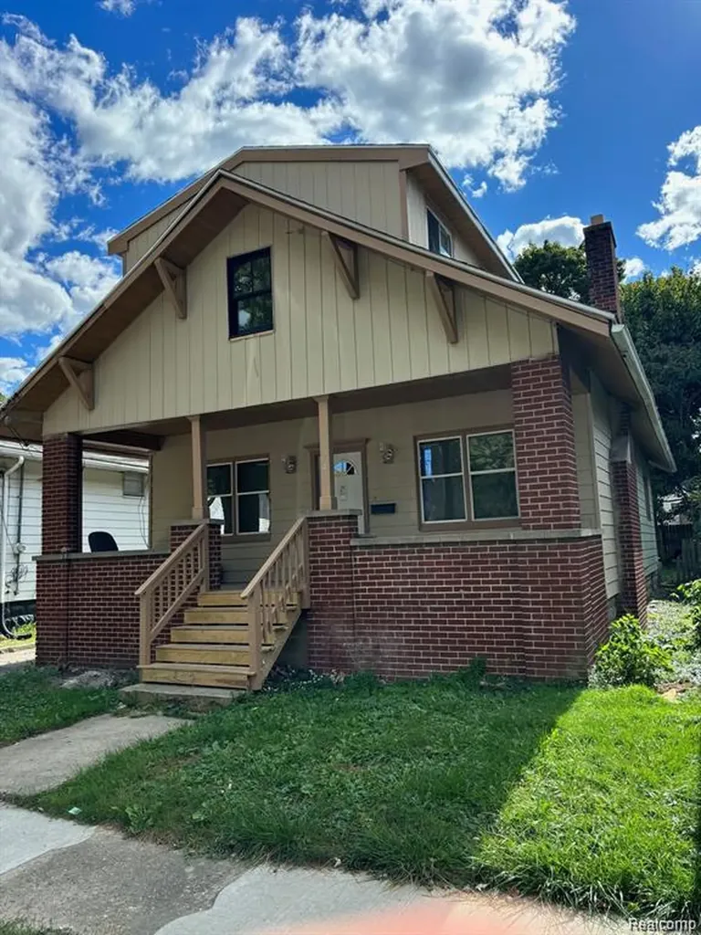 1624 Wisconsin Avenue Flint City MI 48506