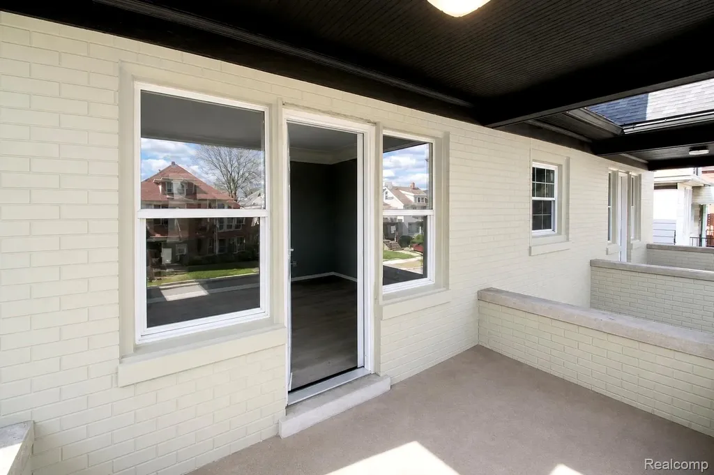 2340 Clements Street Detroit City MI 48238