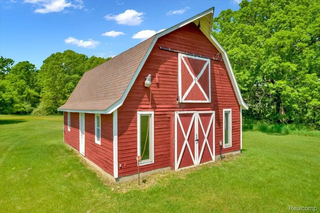 3483 Flint River Road Columbiaville Village MI 48421