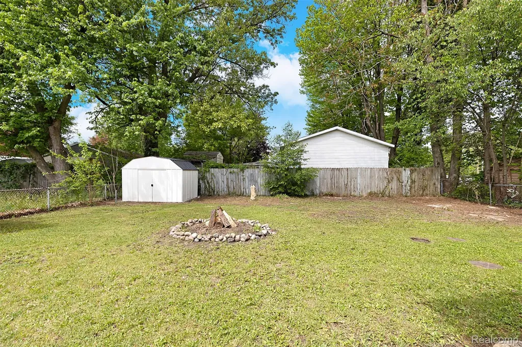 2616 Tim Avenue Brighton Township MI 48114