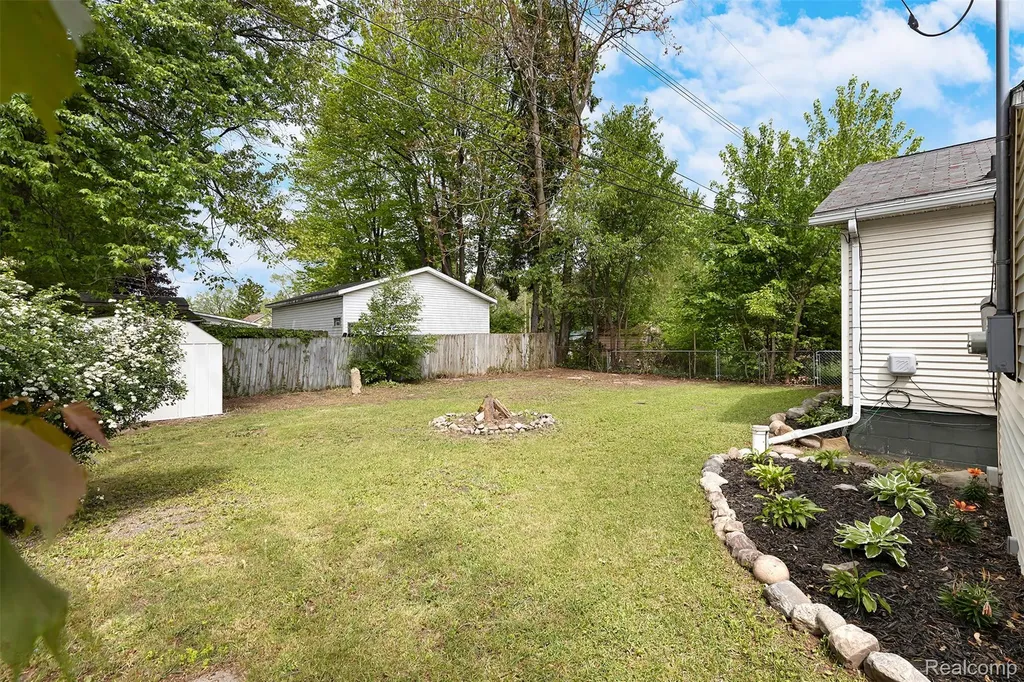 2616 Tim Avenue Brighton Township MI 48114