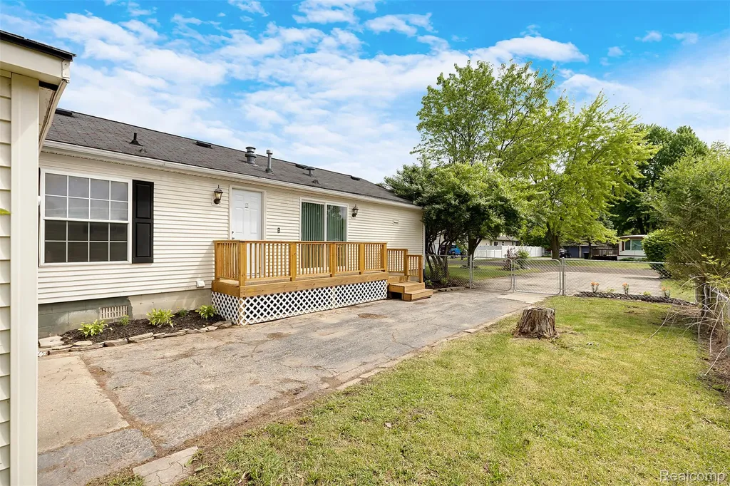 2616 Tim Avenue Brighton Township MI 48114