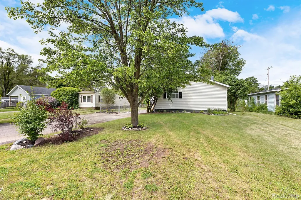 2616 Tim Avenue Brighton Township MI 48114
