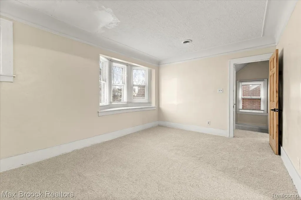 17180 Kentucky Street Detroit City MI 48221