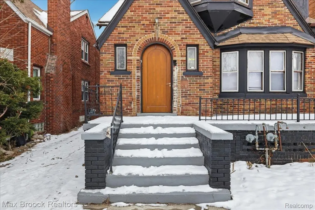 17180 Kentucky Street Detroit City MI 48221