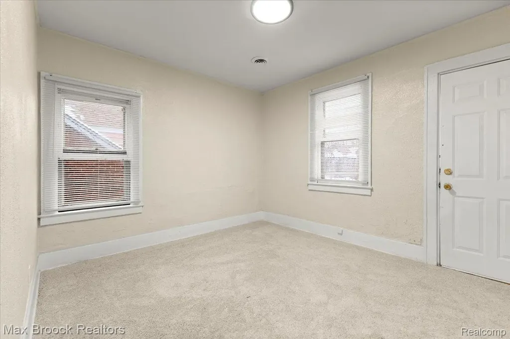 17180 Kentucky Street Detroit City MI 48221