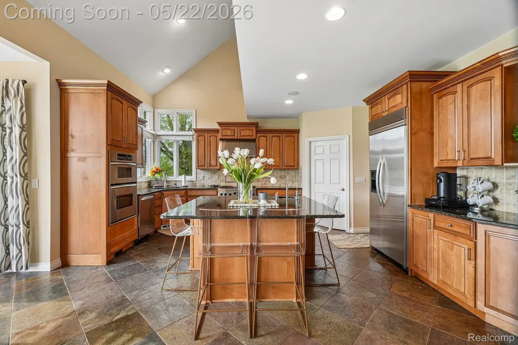 2738 Pebble Beach Drive Oakland Charter Township MI 48363