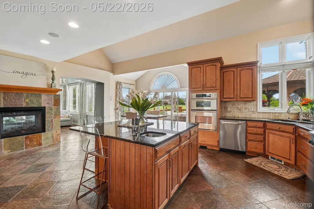 2738 Pebble Beach Drive Oakland Charter Township MI 48363