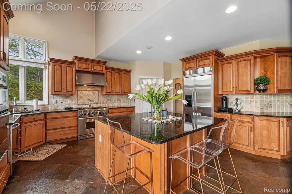 2738 Pebble Beach Drive Oakland Charter Township MI 48363