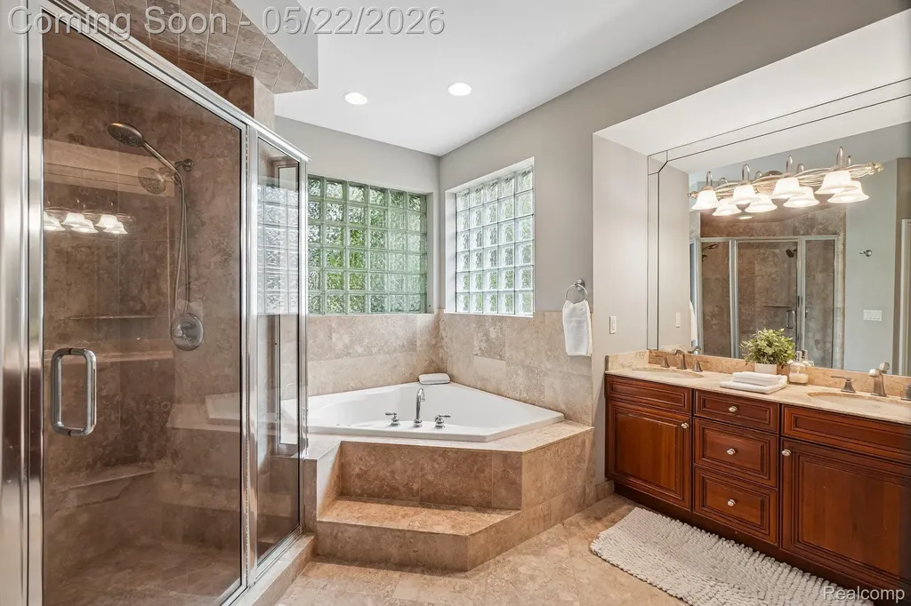 2738 Pebble Beach Drive Oakland Charter Township MI 48363