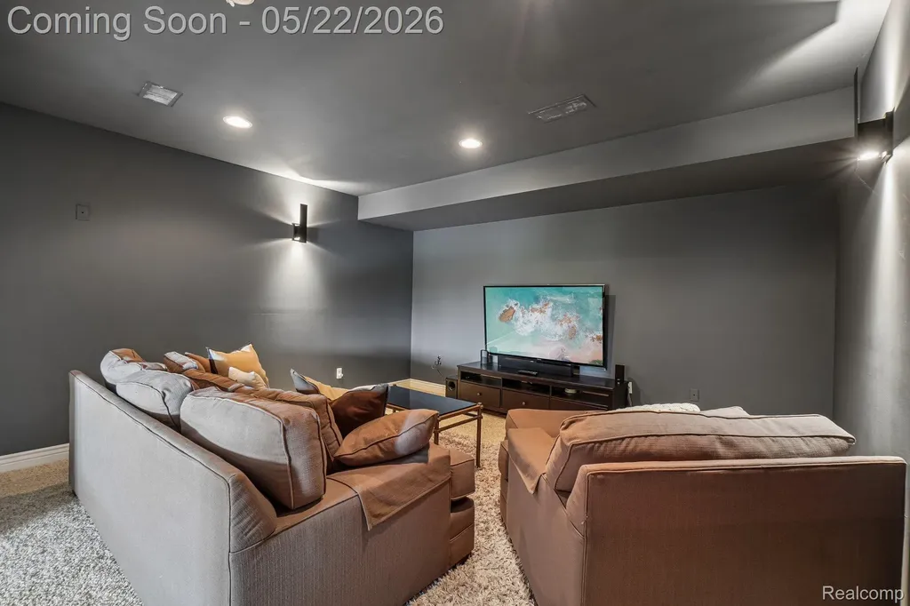 2738 Pebble Beach Drive Oakland Charter Township MI 48363