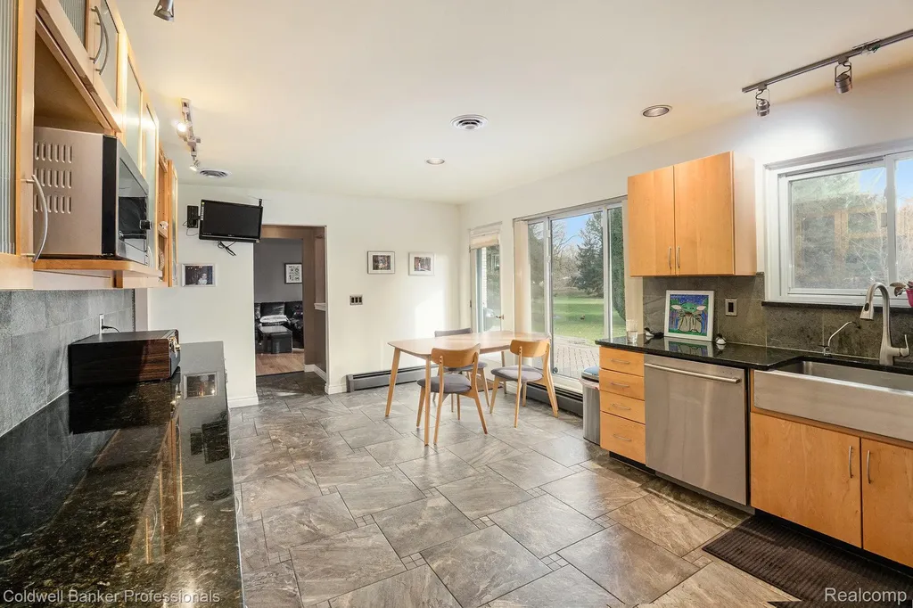 3972 Chevron Drive Highland Charter Township MI 48356