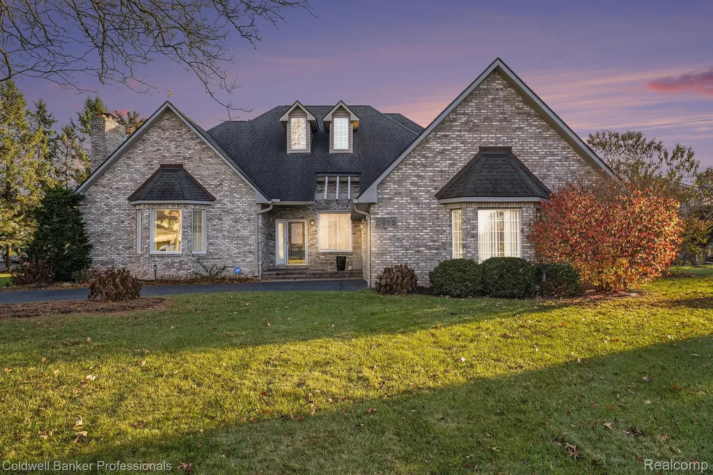 3972 Chevron Drive Highland Charter Township MI 48356