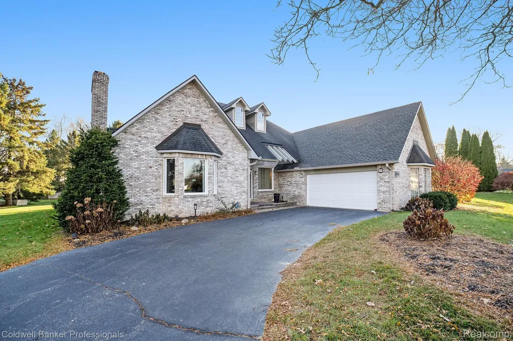 3972 Chevron Drive Highland Charter Township MI 48356