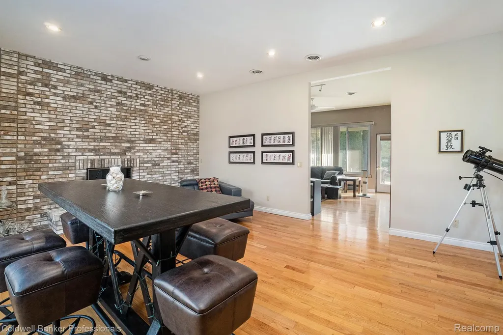 3972 Chevron Drive Highland Charter Township MI 48356