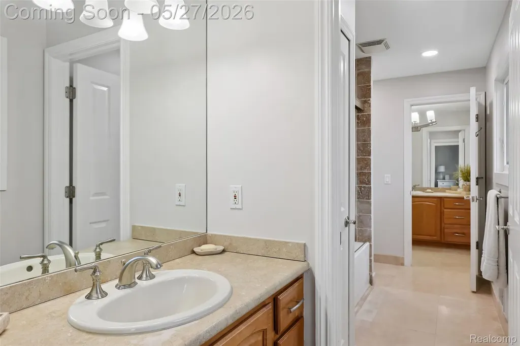 1600 Vanstone Drive Commerce Charter Township MI 48382
