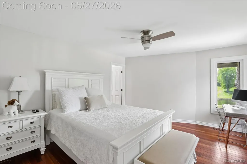 1600 Vanstone Drive Commerce Charter Township MI 48382