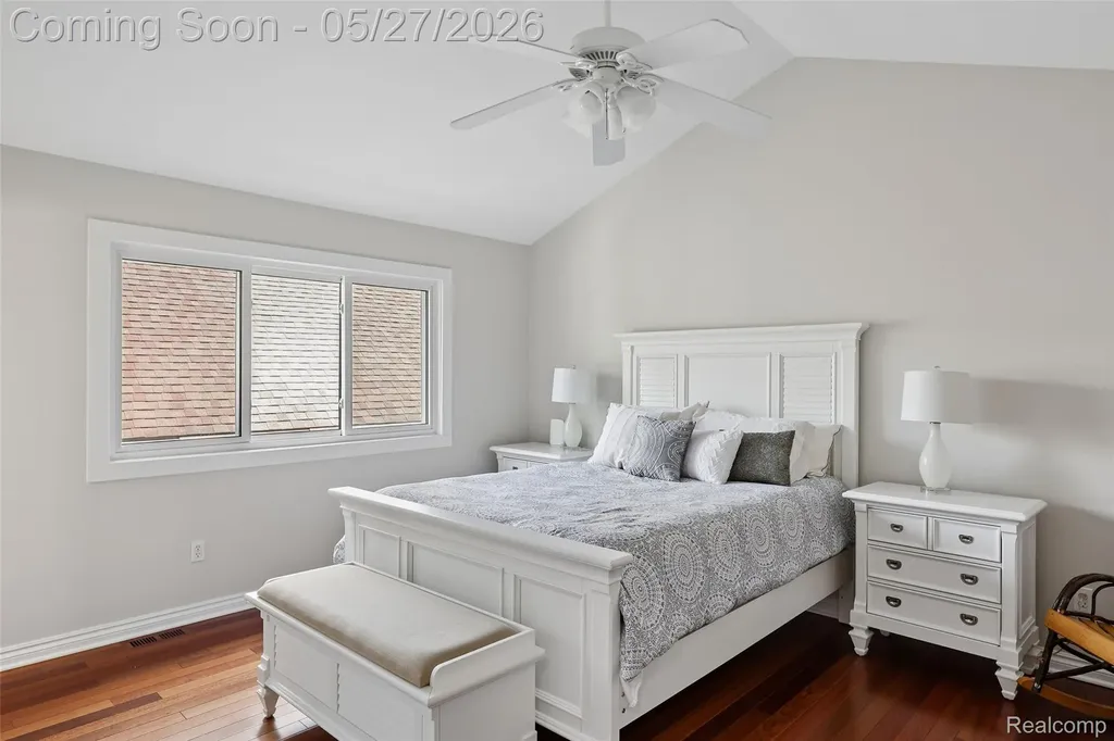 1600 Vanstone Drive Commerce Charter Township MI 48382