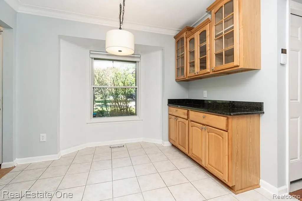 1157 Meadowcrest Drive Waterford Charter Township MI 48327