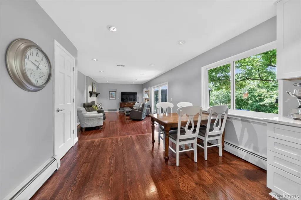 3717 Tyrconnel Court West Bloomfield Charter Township MI 48323