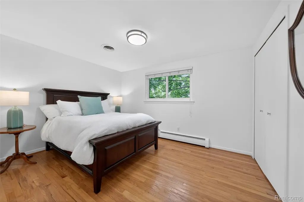 3717 Tyrconnel Court West Bloomfield Charter Township MI 48323