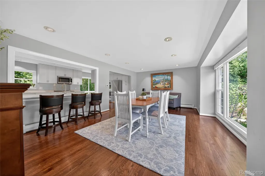 3717 Tyrconnel Court West Bloomfield Charter Township MI 48323