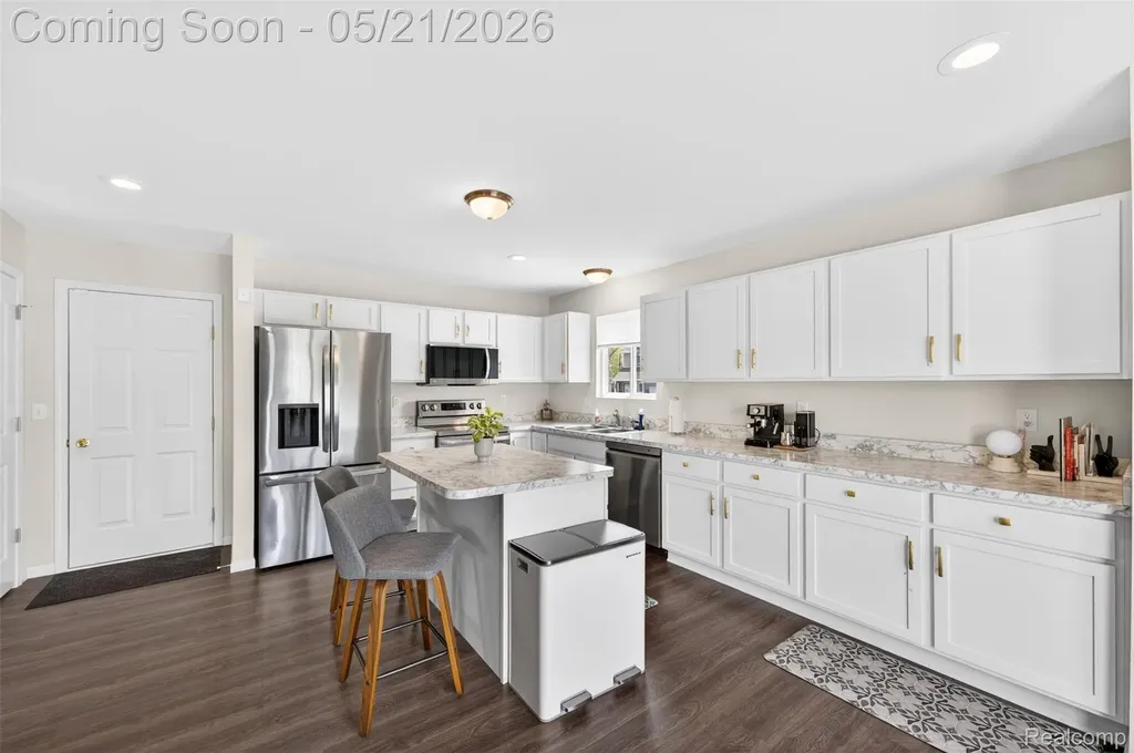 3969 Lotus Landing Circle Waterford Charter Township MI 48329
