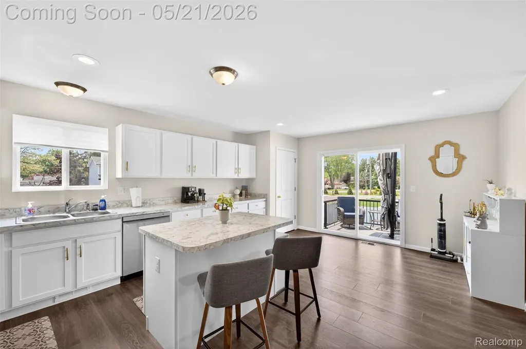 3969 Lotus Landing Circle Waterford Charter Township MI 48329