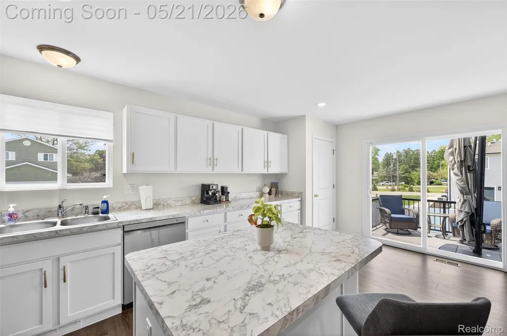 3969 Lotus Landing Circle Waterford Charter Township MI 48329
