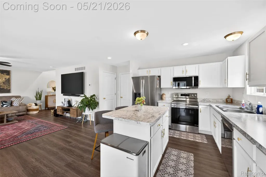 3969 Lotus Landing Circle Waterford Charter Township MI 48329
