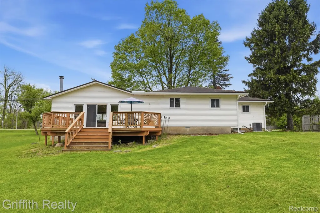 9198 Silver Lake Road Argentine Township MI 48451