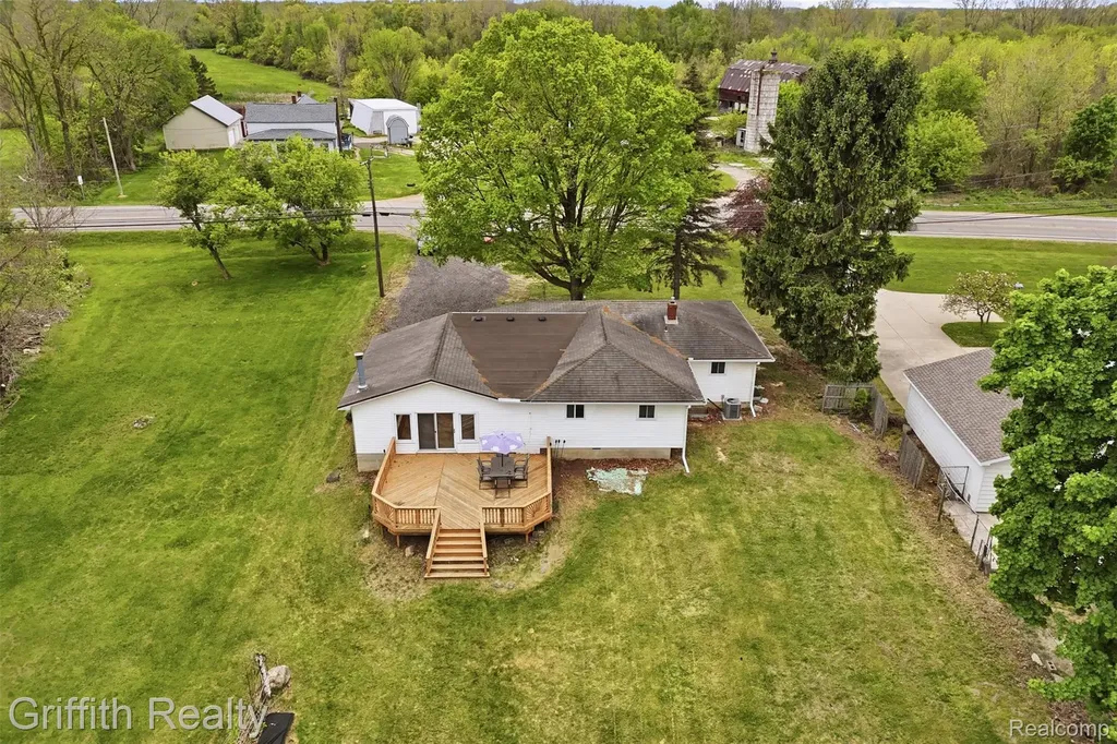 9198 Silver Lake Road Argentine Township MI 48451