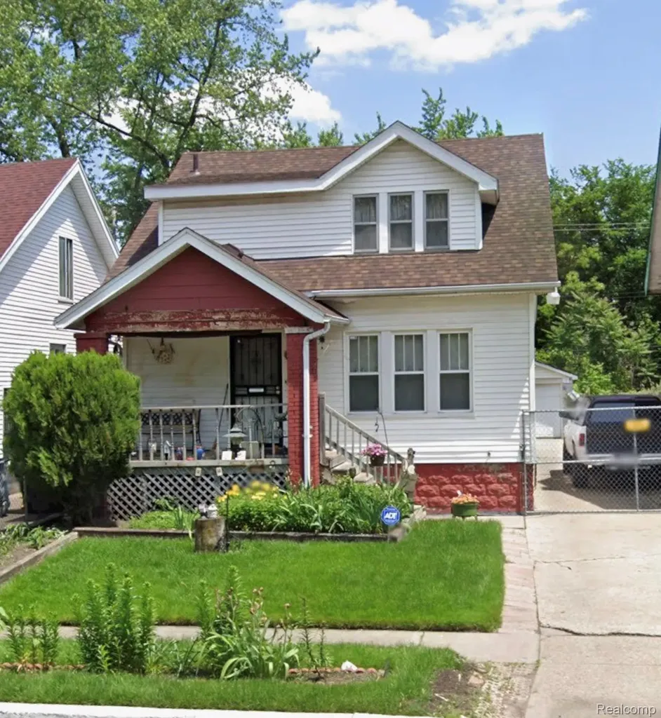 9242 Meyers Road Detroit City MI 48228