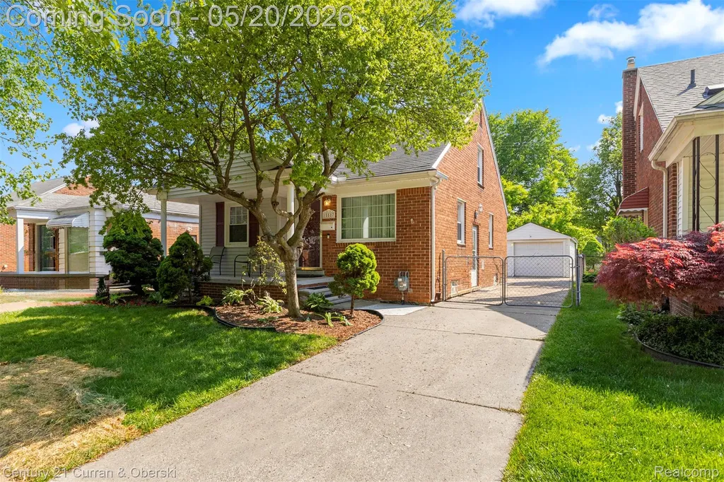 15587 Russell Avenue Allen Park City MI 48101