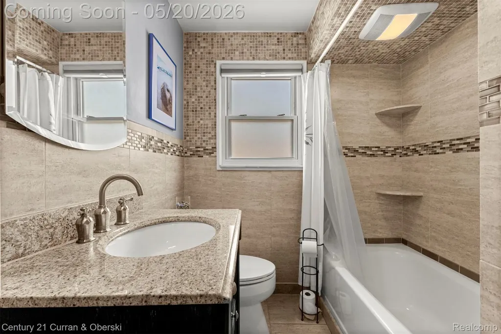 15587 Russell Avenue Allen Park City MI 48101