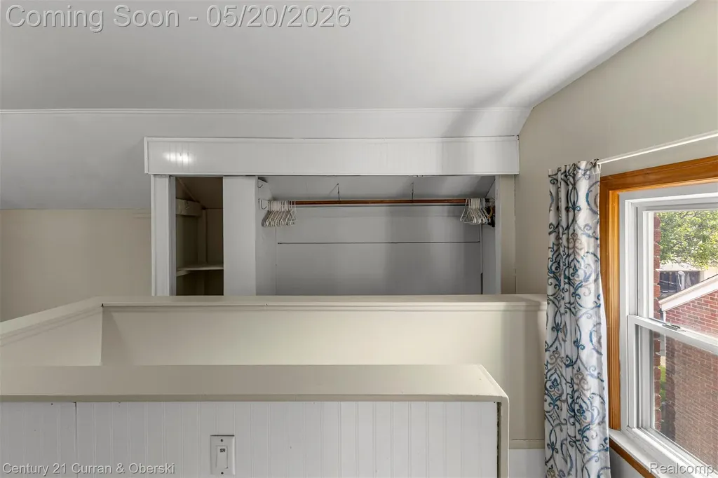 15587 Russell Avenue Allen Park City MI 48101