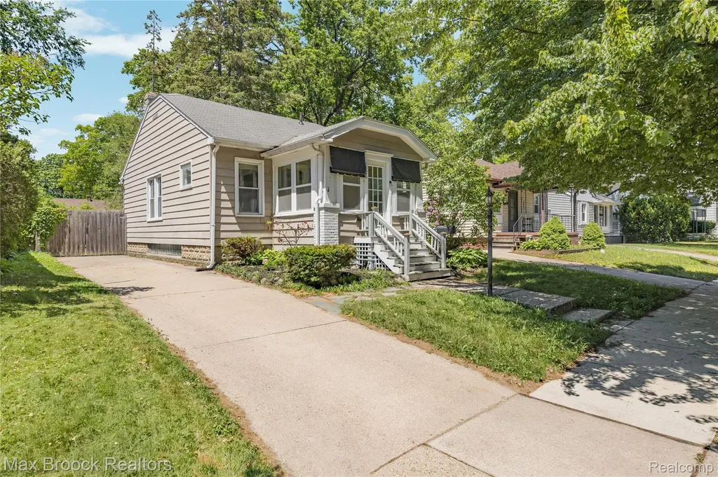1306 Owana Avenue Royal Oak City MI 48067