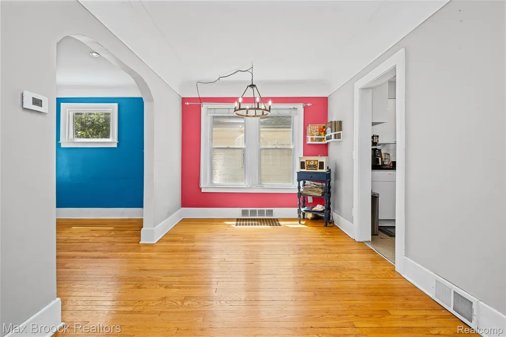 1306 Owana Avenue Royal Oak City MI 48067