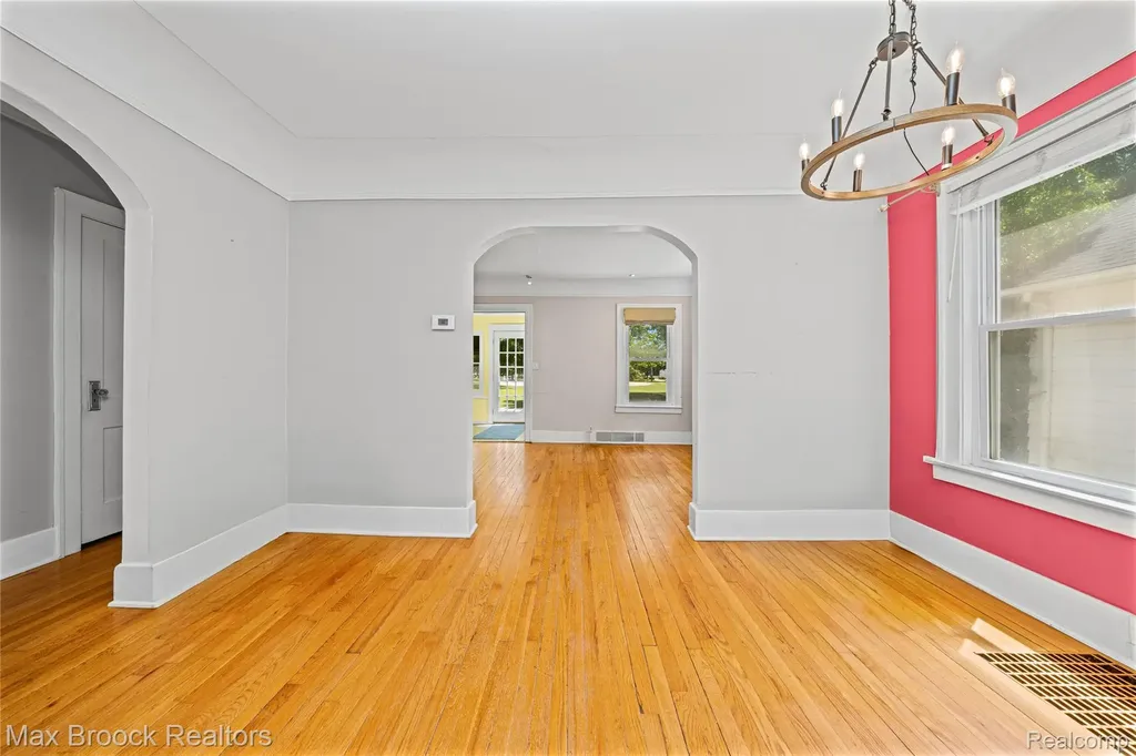 1306 Owana Avenue Royal Oak City MI 48067