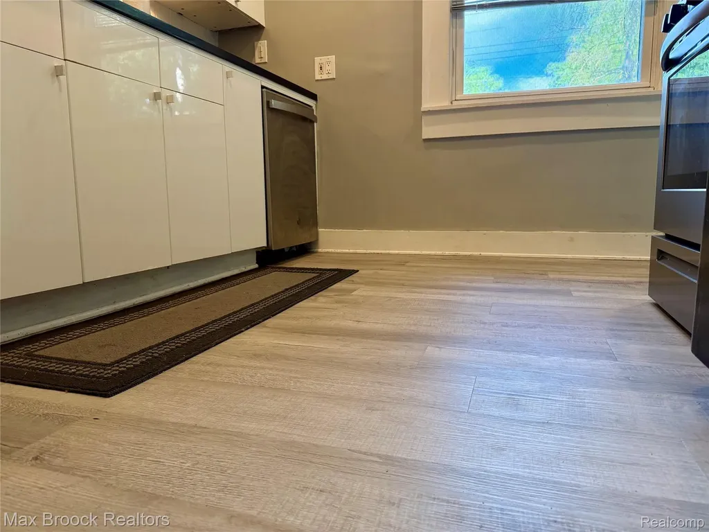 1306 Owana Avenue Royal Oak City MI 48067