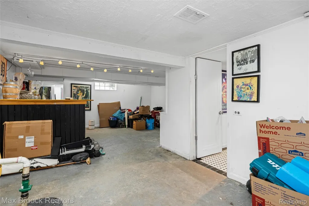 1306 Owana Avenue Royal Oak City MI 48067