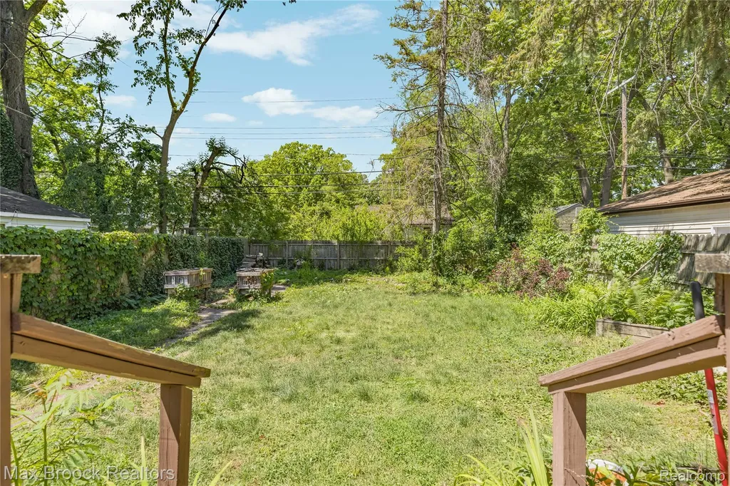 1306 Owana Avenue Royal Oak City MI 48067