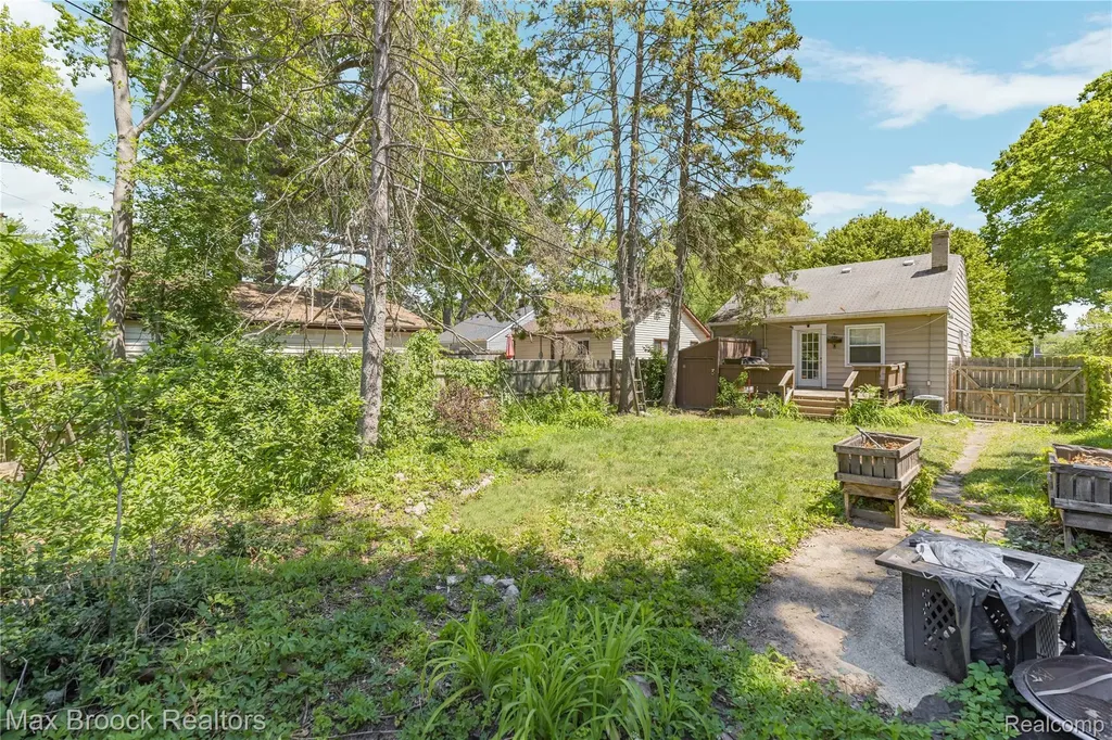 1306 Owana Avenue Royal Oak City MI 48067