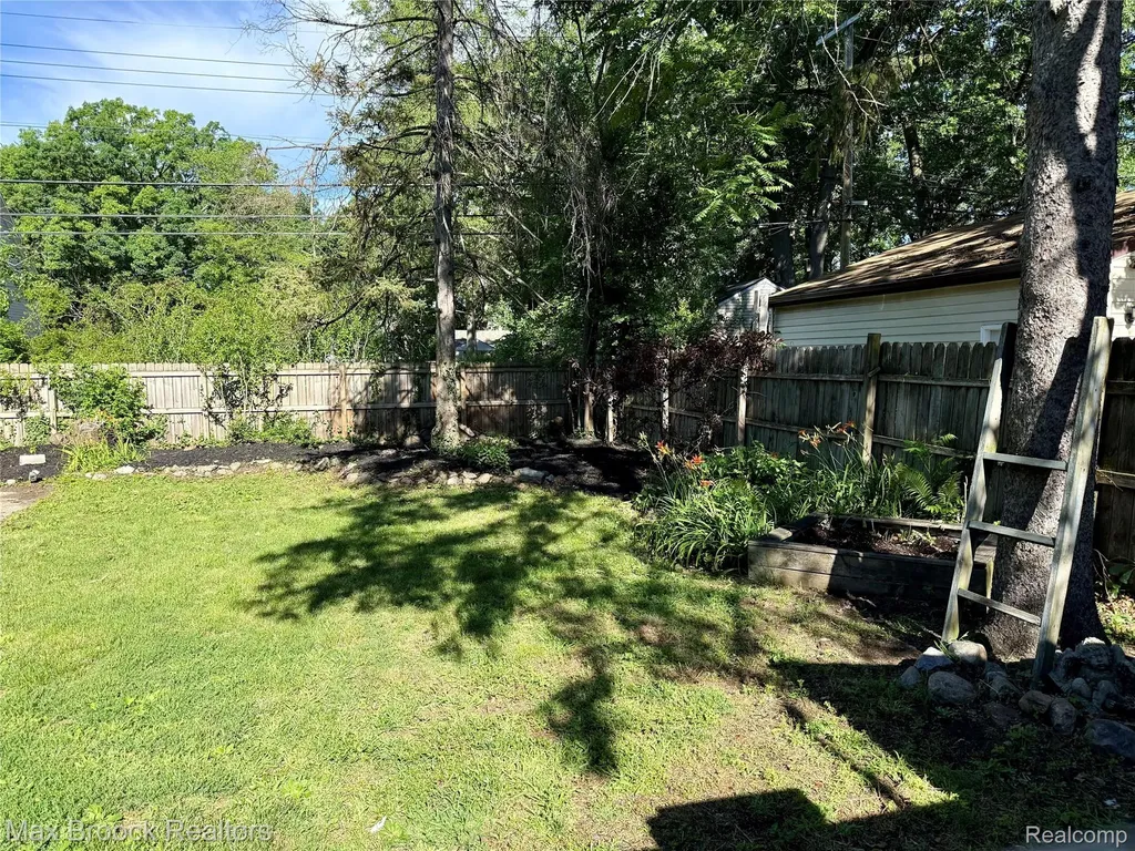 1306 Owana Avenue Royal Oak City MI 48067