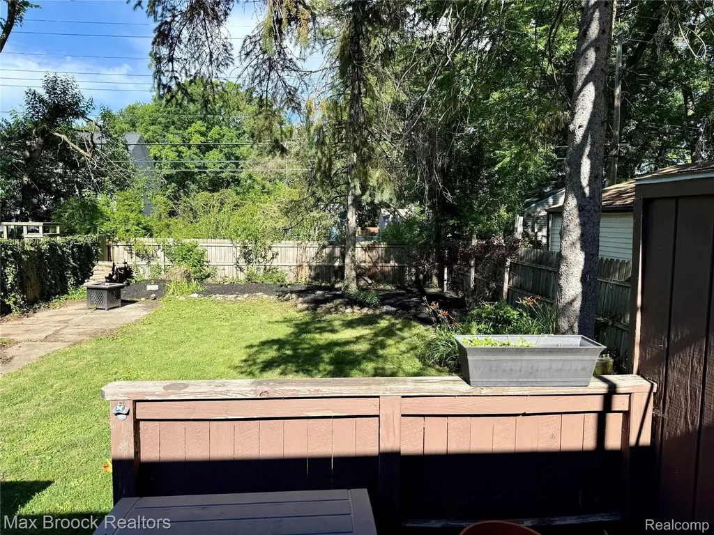 1306 Owana Avenue Royal Oak City MI 48067