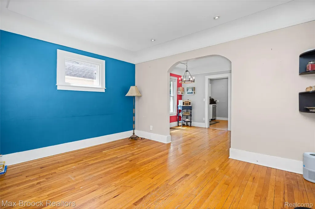1306 Owana Avenue Royal Oak City MI 48067